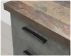 Schreibtisch NETBOB mit Old-Wood-Vintage-Tischplatte und Betongestell, Detailansicht der schwarzen Schubladengriffe. Produktbild-Vorschau