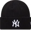 A black New Era beanie with a white New York Yankees logo. Podgląd zdjęcia produktu