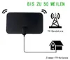 Schwarze flache Innen-TV-Antenne mit Kabel, neben Symbolen für Sendeturm und Haus Productafbeelding-voorbeeld