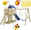 A wooden playground set with a slide, swings, and climbing wall, presented on a white background with promotional text and accessory icons. Anteprima dell’immagine prodotto
