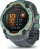A Garmin smartwatch is shown from a diagonal front-facing angle against a light gray background. Voir les images du produit