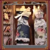 Marguerite Tailor CuteBee DIY Book Nook miniaturní domeček Náhled obrázku produktu 1