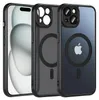 Three iPhone cases are displayed side-by-side, with the front of one case showing a phone screen. Anteprima dell’immagine prodotto