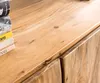 DELIFE Lowboard Live-Edge 220 cm Akazie Natur massiv 6 Produktbild-Vorschau 4