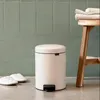 Brabantia Treteimer Newicon, 3 liter, zachtbeige Productafbeelding-voorbeeld 7