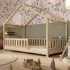 Crazy Pine Hausbett 120x200 cm – Kinderbett aus Naturholz – Produktbild-Vorschau 1
