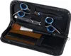 A black leather case containing hairdressing scissors, combs, and a brush. Anteprima dell’immagine prodotto