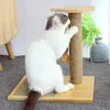 A cat is scratching a sisal rope cat scratching post. Produktbild-Vorschau