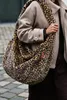 Torba na ramię Reisenthel Moonbag, kolor brązowy, imitacja Podgląd zdjęcia produktu 15