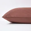 HOMESCAPES Taie d'oreiller densité 200 fils chocolat, 40 x Voir les images du produit 2