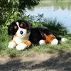 Peluche grande per cane da montagna bernese sdraiato 89 cm Anteprima dell’immagine prodotto 5