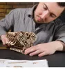 Puzzle 3D, Moteur V8, Ugears, bois, 776 pièces Voir les images du produit 7