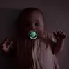 Sada dvoch cumlíkov Schnuller Prime Glow – veľkosť Tiny – 6 Náhľad obrázku produktu 10
