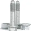 A studio shot of automotive bolts and nuts against a white background. Anteprima dell’immagine prodotto