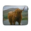 MuchoWow® Laptop Hülle 15 Zoll Schottischer Highlander - Produktbild-Vorschau 1