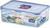 A clear, studio shot of a transparent food storage container with a blue lid. Voir les images du produit