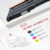 A toner cartridge is shown on top of a stack of paper, with text and color swatches indicating page yield and compatibility. Produktbild-Vorschau