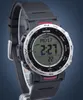 A close-up, angled view of a black Casio Pro Trek digital watch. Voir les images du produit