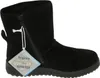 A black boot with a tag attached. Anteprima dell’immagine prodotto