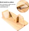A wooden slicer with a close-up inset showing the blade mechanism. Produktbild-Vorschau
