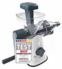 A manual juicer with a "Deutschland Test" badge. Produktbild-Vorschau