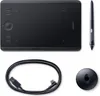 A flat lay of a Wacom Intuos Pro Small drawing tablet and its accessories on a white background. Produktbild-Vorschau