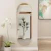 Livingandhome Ganzkörperspiegel in Kapselform mit goldenem Produktbild-Vorschau 1