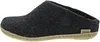 A single slipper shown from the side on a white background. Produktbild-Vorschau