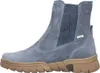 A side view of a blue suede Chelsea boot with a tan sole. Anteprima dell’immagine prodotto