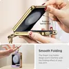 A collage of images showing a gold and purple phone case for a Samsung Galaxy Z Flip. Produktbild-Vorschau