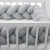 Ochranný mantinel do postieľky vrkoč mušelínový New Baby Náhľad obrázku produktu 3