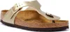 A single gold Birkenstock Gizeh sandal is shown against a white background. Anteprima dell’immagine prodotto