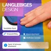 A hand is shown touching a colorful picnic blanket with text overlays describing its features. Produktbild-Vorschau