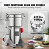 A multi-functional grain mill grinder is shown on a countertop, with various ground spices and whole grains displayed in bowls in the foreground. An inset graphic highlights the capacity of the grinder. Voir les images du produit