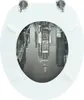 A white toilet seat with a black and white image of Times Square, New York City, printed on it. Anteprima dell’immagine prodotto