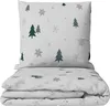 A stack of folded bedding with a winter-themed pattern. Produktbild-Vorschau
