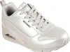 A single white Skechers sneaker is shown against a white background. Voir les images du produit