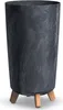 A dark gray planter with a marbled texture sits on three light brown wooden legs against a white background. Anteprima dell’immagine prodotto