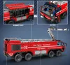Collage of a red remote-controlled fire truck model, showing different angles and details. Voir les images du produit