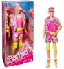 Barbie Ken en tenue de cinéma sur patins à roulettes Voir les images du produit 11