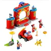 A LEGO set depicting a fire station and fire truck with Mickey Mouse characters. Produktbild-Vorschau