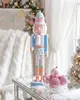 BELIANI Nussknacker-Figur blau Kiefernholz handgefertigte Produktbild-Vorschau 6