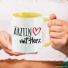 Huuraa Kaffeetasse Ärztin mit Herz 330ml Gelb Keramik Produktbild-Vorschau 3