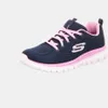 A single Skechers sneaker is shown against a white background. Voir les images du produit