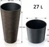 Two planters are shown with dimensions and capacity indicated. The larger planter is on the left, and a smaller, cutaway view of a planter is on the right. Anteprima dell’immagine prodotto