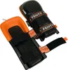A pair of black and orange Fento Max knee pads are shown against a white background. Anteprima dell’immagine prodotto
