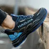 A person's foot wearing a black and blue athletic shoe, resting on a concrete ledge. Produktbild-Vorschau