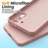 A close-up view of a pink phone case, showing its soft microfiber lining. Voir les images du produit