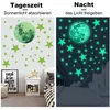 Mond Sternenhimmel Leuchtsticker Wandtattoo mit Starker Produktbild-Vorschau 2