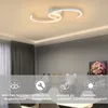 A modern white ceiling lamp with a swirling design is shown in a room setting, with promotional icons and text overlaid at the bottom. Produktbild-Vorschau